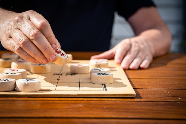 Paul English 与象棋棋盘